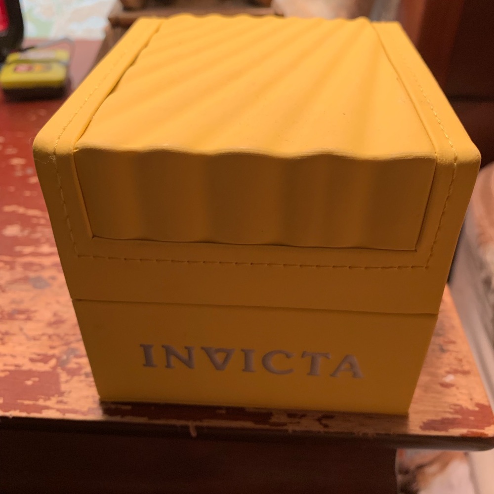 Pre owned men’s invicta watch - Picture 6 of 6